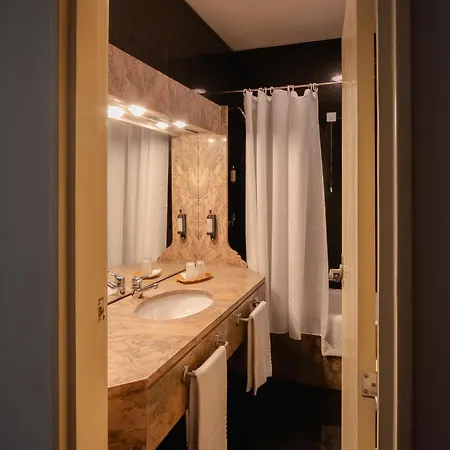 德瓦伦萨宾馆 4*